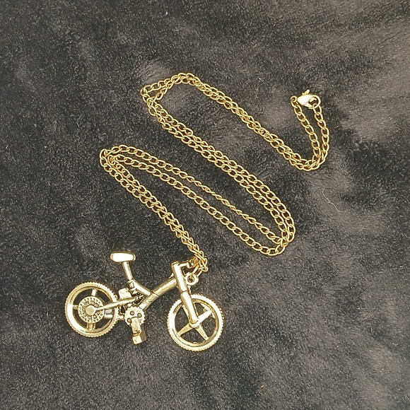 Jewelry - 5$ Vtg Gold Bicycle Pendant Necklace